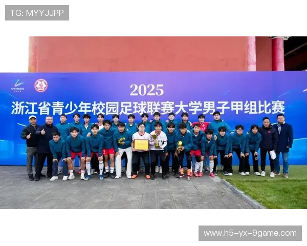 “校园足球竞技水平不断提升，青少年展现青春风采”，青少年校园足球联赛口号